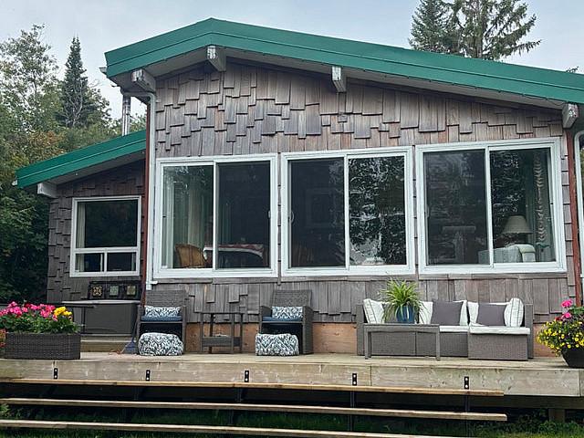 4 Season Lakefront Cottage For Sale Traverse Bay