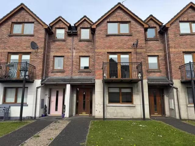 4 Silverwood Green