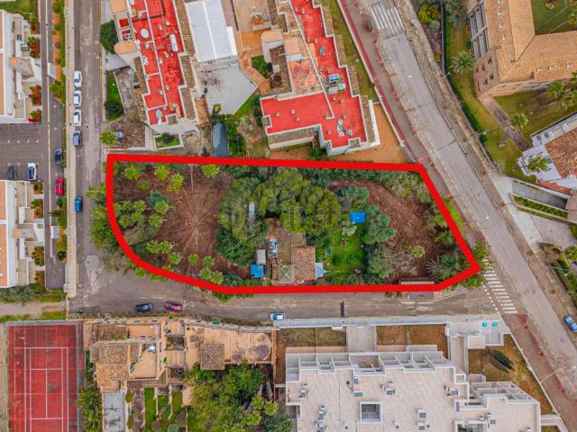 4 SOLARES ADOSADOS, URBANOS A ESCASOS METROS DEL MAR, EN SON SERVERA