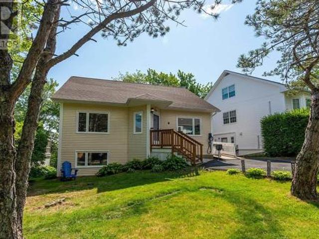 4 Turnberry Lane, Halifax, NS, B3M 4E5 house for sale | Listing ID 202617 | Royal LePage