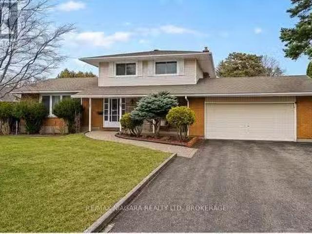 4 Tanner Circle, St. Catharines Lakeshore, ON, L2N 3M9 hou.