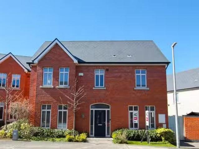 4 The Close, Citywest Village, Citywest, Dublin 24