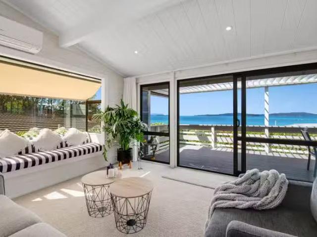 4 The Glade, Algies Bay, Rodney