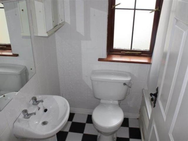 4 The Spires, Gort, County Galway Farrell Auctioneers & Estate Agents LTD 4922 MyHome. Ie Residential