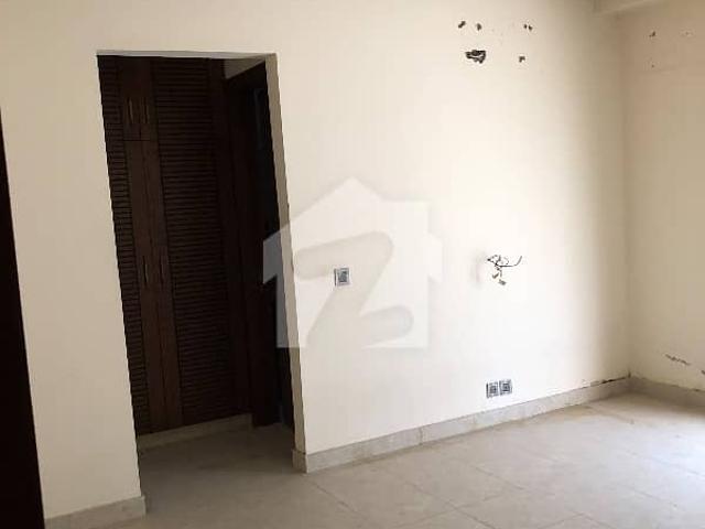 4 Unfurnished Apartment For Rent