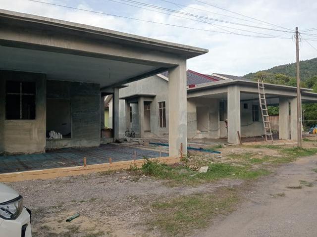 4 unit rumah Semi D Kampung Baru Kerteh Jalan Chabang