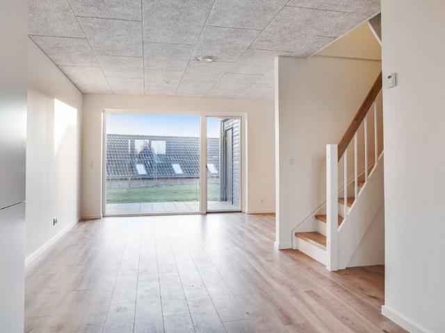 4 vær. rækkehus med egen terrasse
