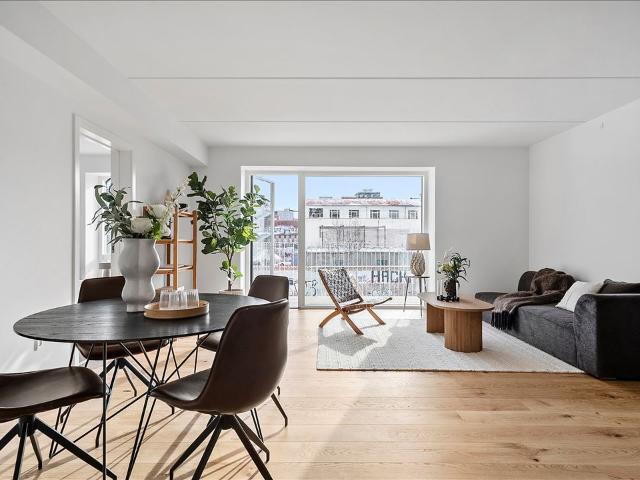 4 værelses lejlighed i København S