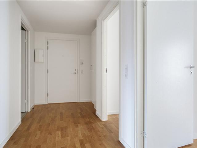 4 værelses lejlighed med fantastisk lysindfald, København S, København