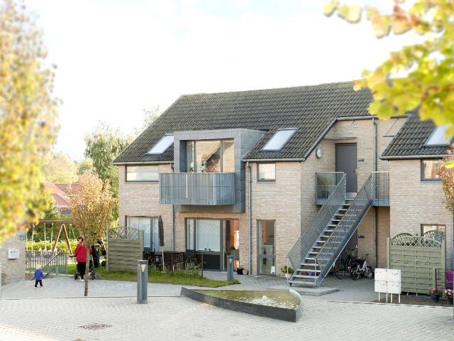 4 værelses lejlighed med have, parkering og køle/fryseskab