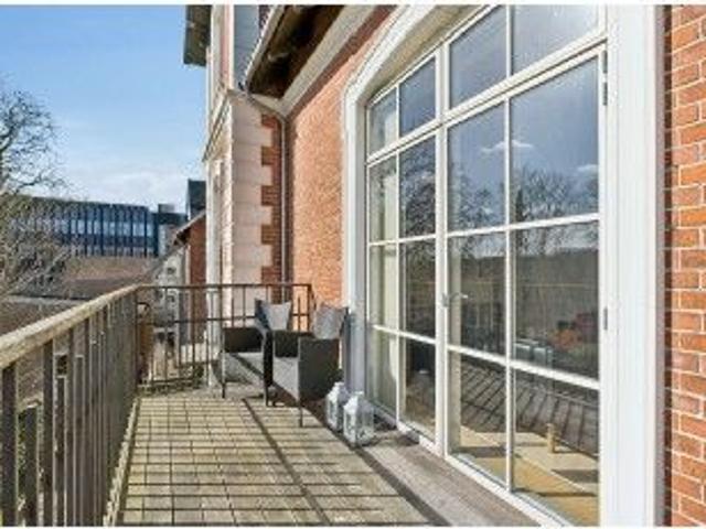 4 værelses lejlighed på 150 m²