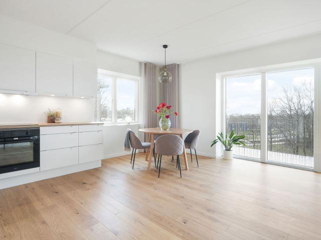 4 værelses lejlighed på 100 m²