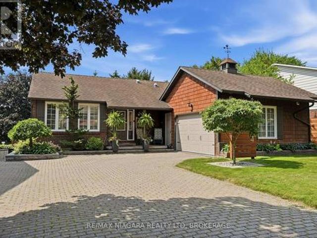 4 Vista Drive, Pelham Fonthill, ON, L3E 0H8 house for sale | Listing ID X13564 | Royal LePage