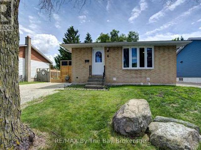 4 Watts Crescent, Collingwood, ON, L9Y 4H2 house for sale | Listing ID S13472 | Royal LePage