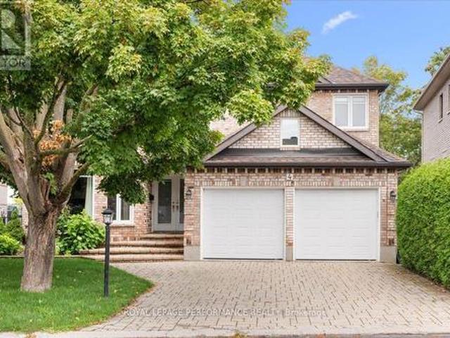 4 Wellsmere Court, Ottawa, ON, K2E 8C2 Luxury House for sale | Listing ID X13715 | Royal LePage Carriage Trade Luxury Properties