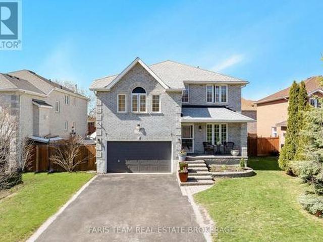 4 Whispering Pine Place, Barrie, ON, L4N 9R9 house for sale | Listing ID S13070 | Royal LePage