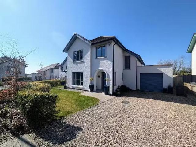 4 Whiteways Mews