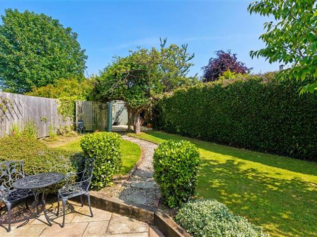 4 Wilson Crescent, Mount Merrion, Dublin Lynam Auctioneers & Estate Agents 4929 MyHome. Ie Residential