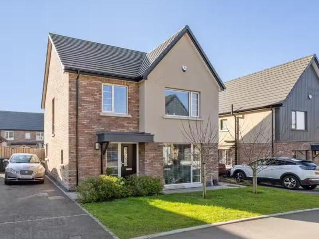 4 Woodbrook Grove
