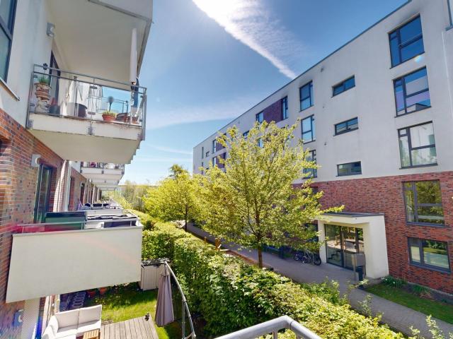 4 Zi Wohnung mit 2 Duschbädern & barrierearmem Zugang nahe S Bahn Bergedorf am Schleusengraben