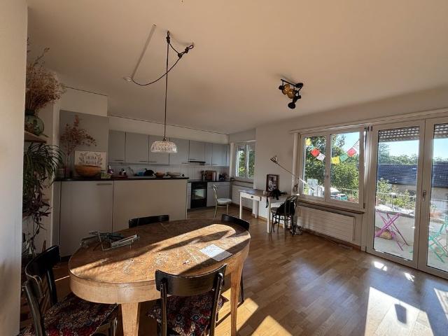 4 Zimmer, 4 m², 3. Stock