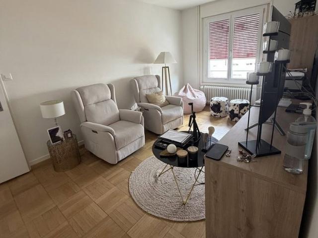 4 Zimmer, 61 m², 2. Stock