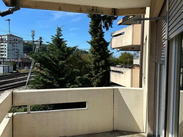 4 Zimmer, 77 m², 2. Stock