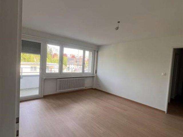 4 Zimmer, 77 m², 2. Stock
