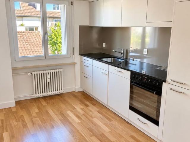4 Zimmer, 77 m², 3. Stock