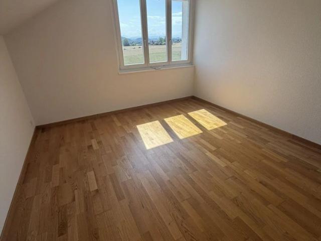 4 Zimmer, 74 m², 2. Stock