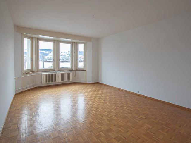 4 Zimmer, 83 m², 2. Stock