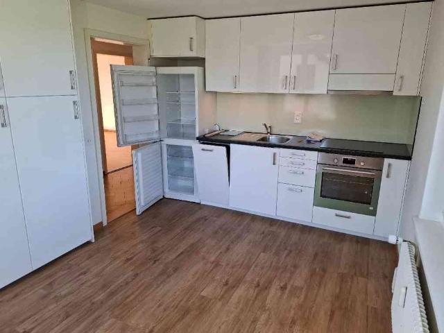 4 Zimmer, 80 m², 1. Stock
