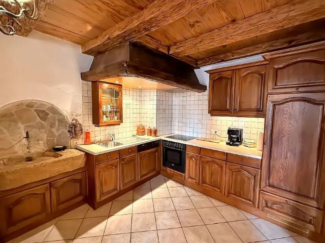 4 Zimmer, 81 m², 1. Stock