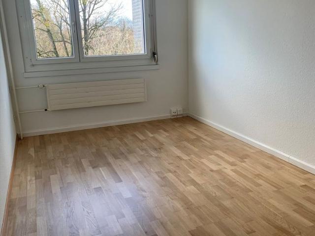 4 Zimmer, 81 m², 2. Stock