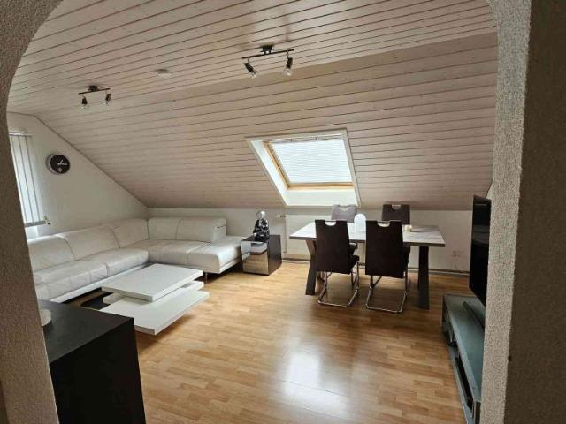 4 Zimmer, 87 m², 2. Stock