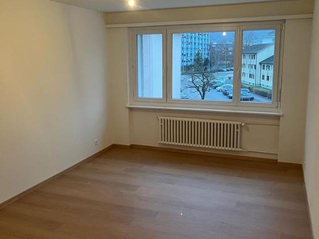 4 Zimmer, 87 m², 2. Stock