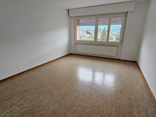 4 Zimmer, 84 m², 2. Stock