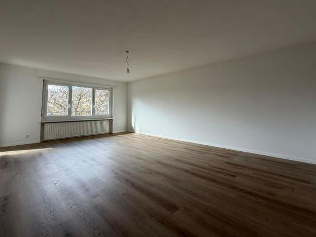 4 Zimmer, 93 m², 1. Stock