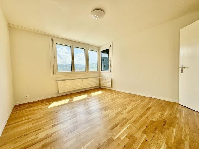 4 Zimmer, 93 m², 1. Stock
