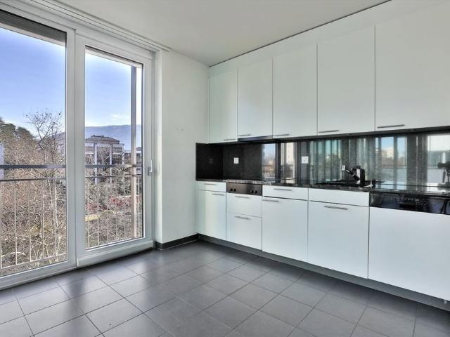 4 Zimmer, 93 m², 2. Stock