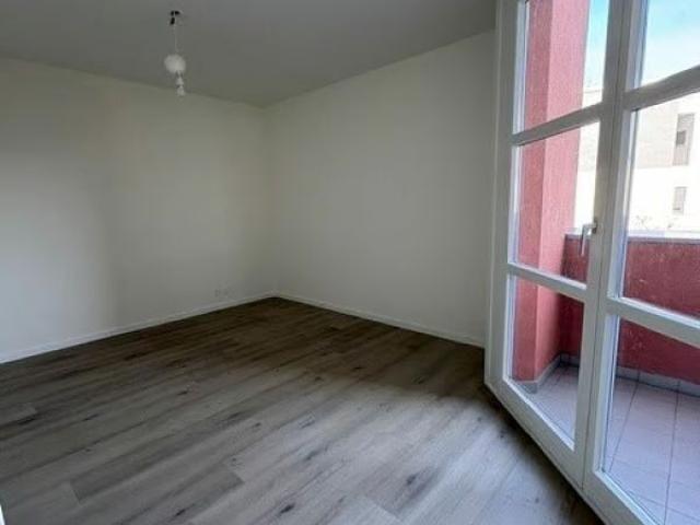 4 Zimmer, 93 m², 2. Stock