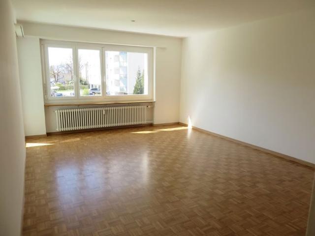 4 Zimmer, 90 m², 1. Stock