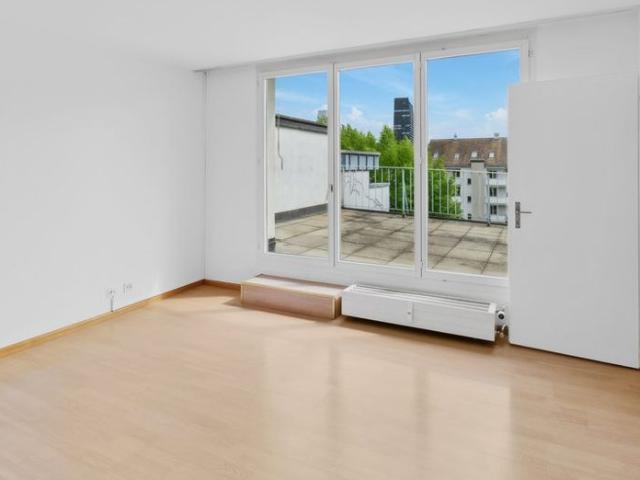 4 Zimmer, 90 m², 2. Stock