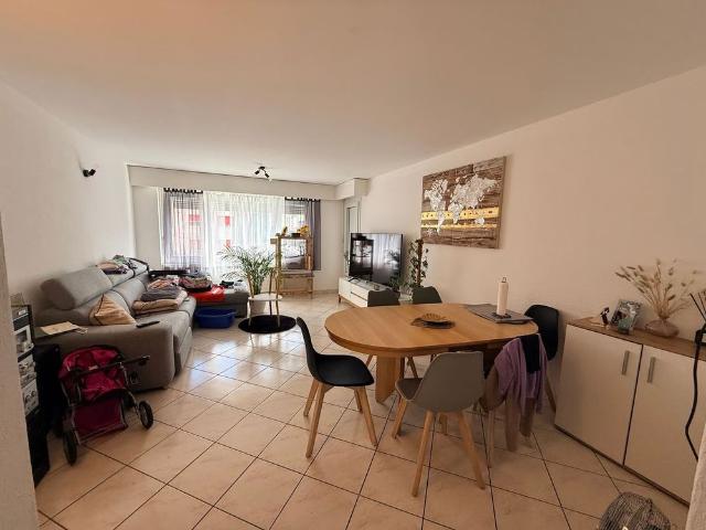4 Zimmer, 90 m², 2. Stock