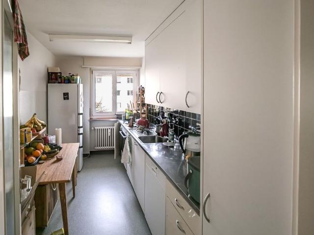 4 Zimmer, 90 m², 2. Stock