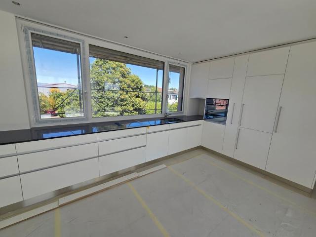 4 Zimmer, 90 m², 2. Stock