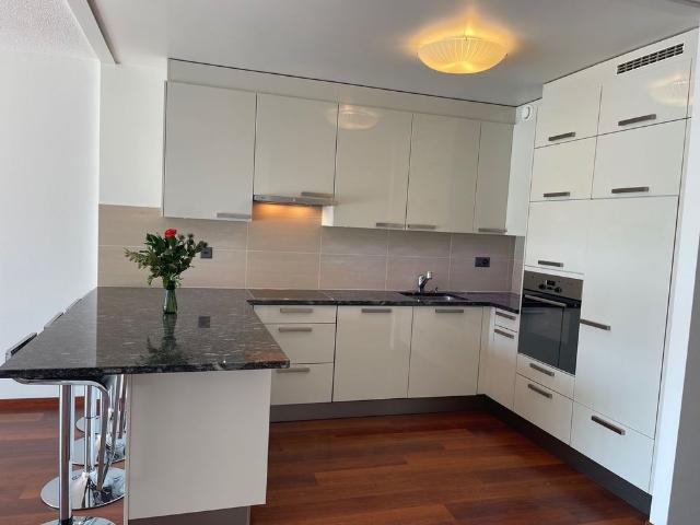 4 Zimmer, 92 m², 2. Stock