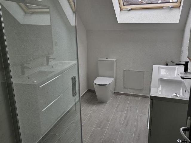 4 Zimmer, 95 m², 1. Stock