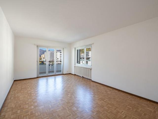 4 Zimmer, 96 m², 2. Stock