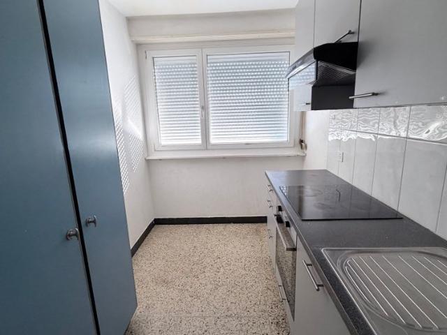 4 Zimmer, 96 m², 2. Stock